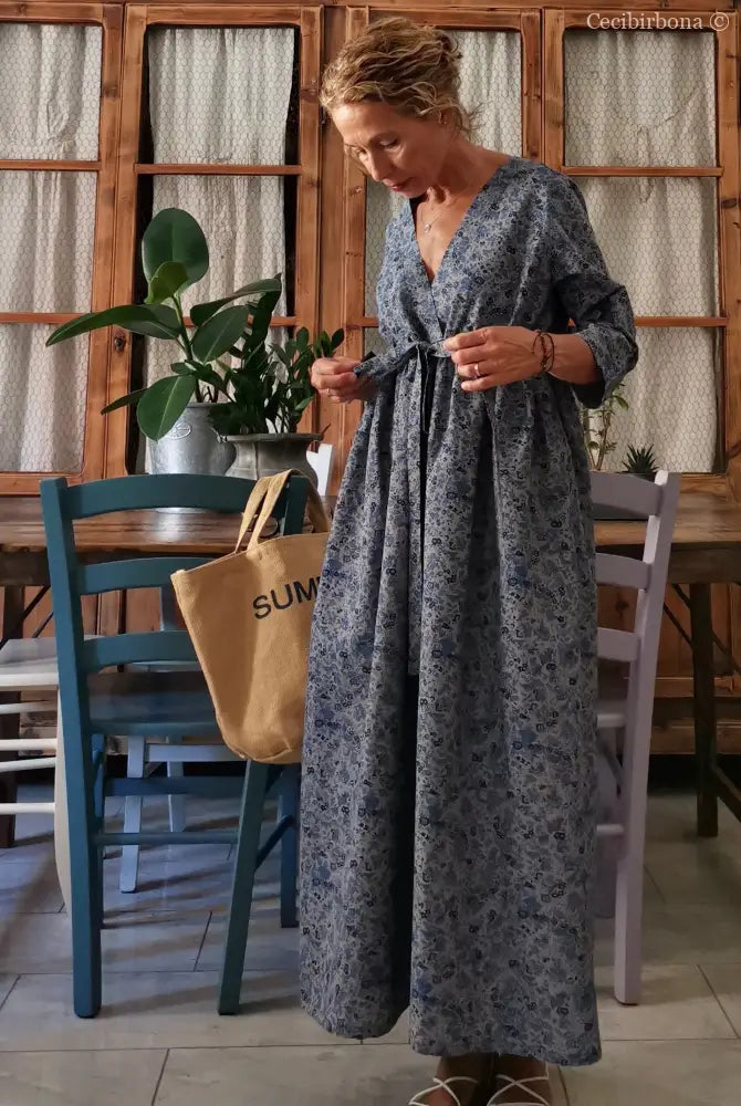 Abito lungo impero in lino a fiori blu (Ref. 117) abbigliamento