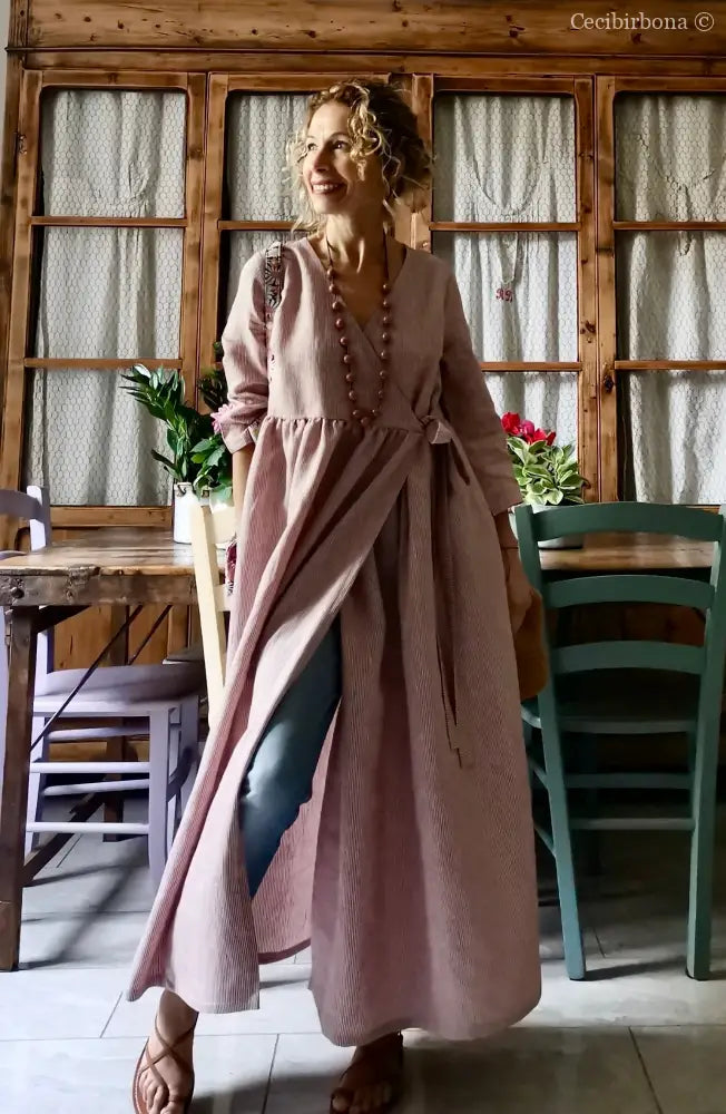 Abito lungo incrociato in lino rosa rigato Media (Ref. 111) abito donna