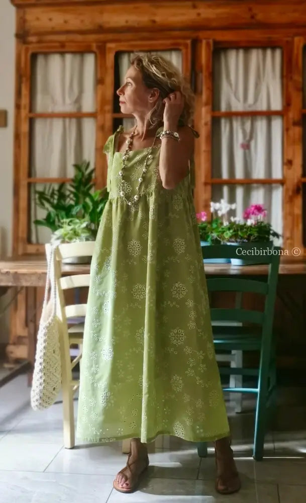 Abito prendisole in sangallo verde (Ref. 195) abito donna