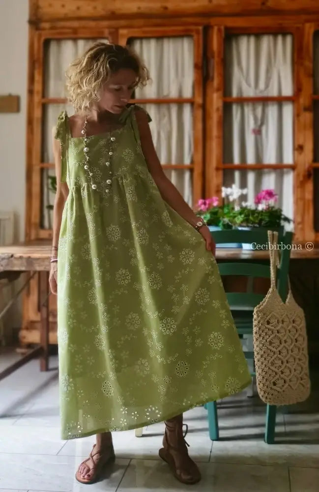 Abito prendisole in sangallo verde (Ref. 195) abito donna