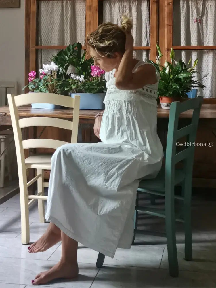 Abito sottoveste antico con pizzo “Corredo di Angiolina” Biancheria antica da donna