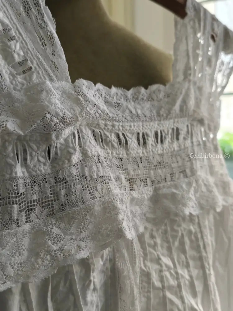 Abito sottoveste antico con pizzo “Corredo di Angiolina” Biancheria antica da donna
