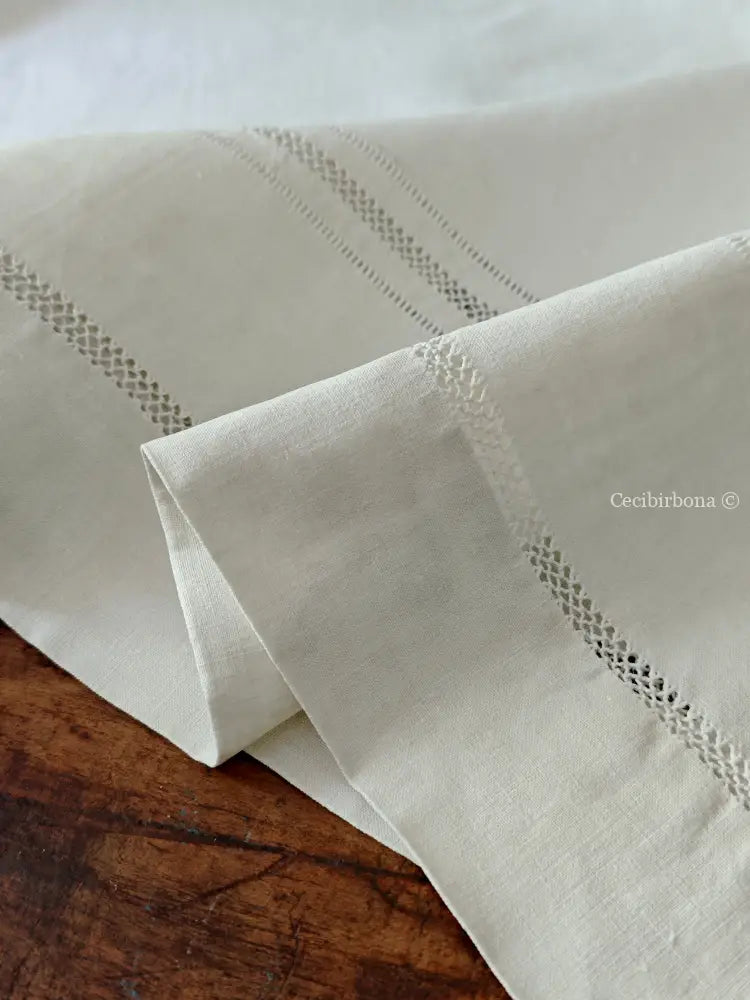 Asciugamano in lino con sfilature Asciugamano in lino antico