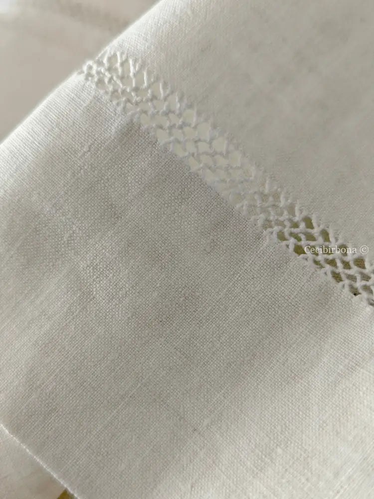 Asciugamano in lino con sfilature Asciugamano in lino antico