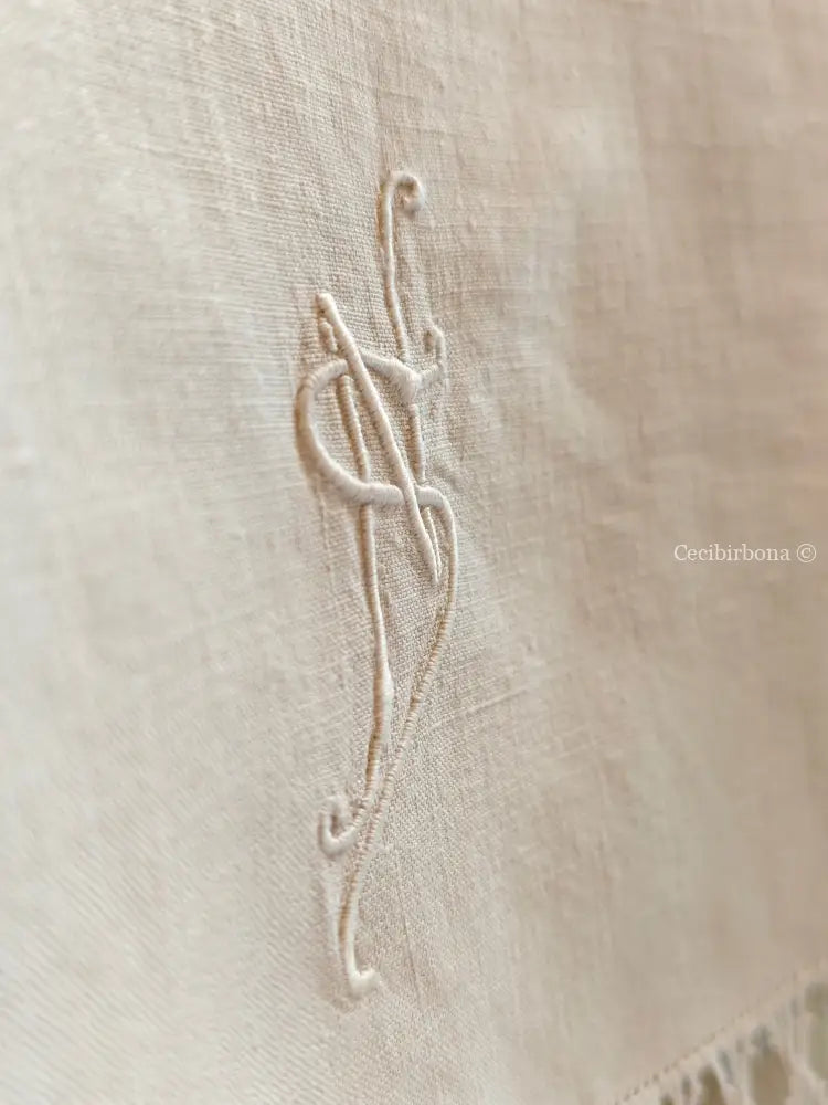 Asciugamano in lino con sfilature e monogramma NS Asciugamano in lino antico