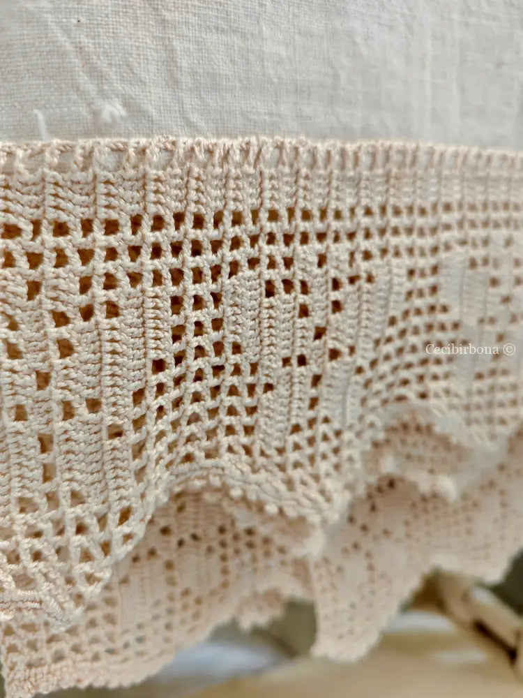 Asciugamano vintage con iniziale M e balza all’uncinetto biancheria antica per la casa