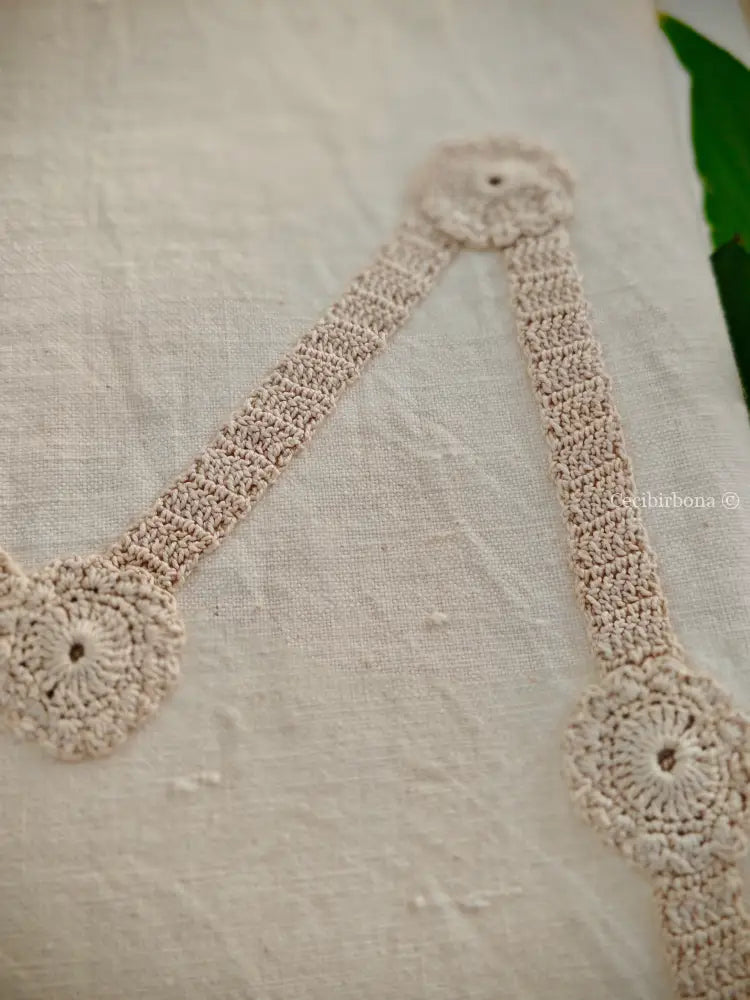 Asciugamano vintage con iniziale M e balza all’uncinetto biancheria antica per la casa