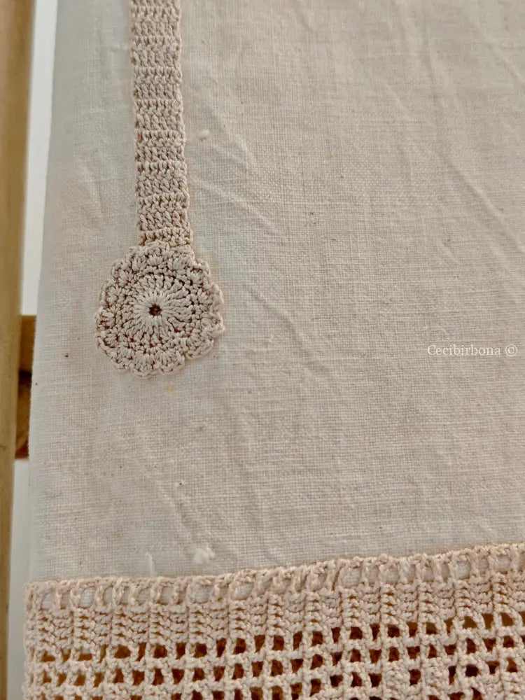 Asciugamano vintage con iniziale M e balza all’uncinetto biancheria antica per la casa