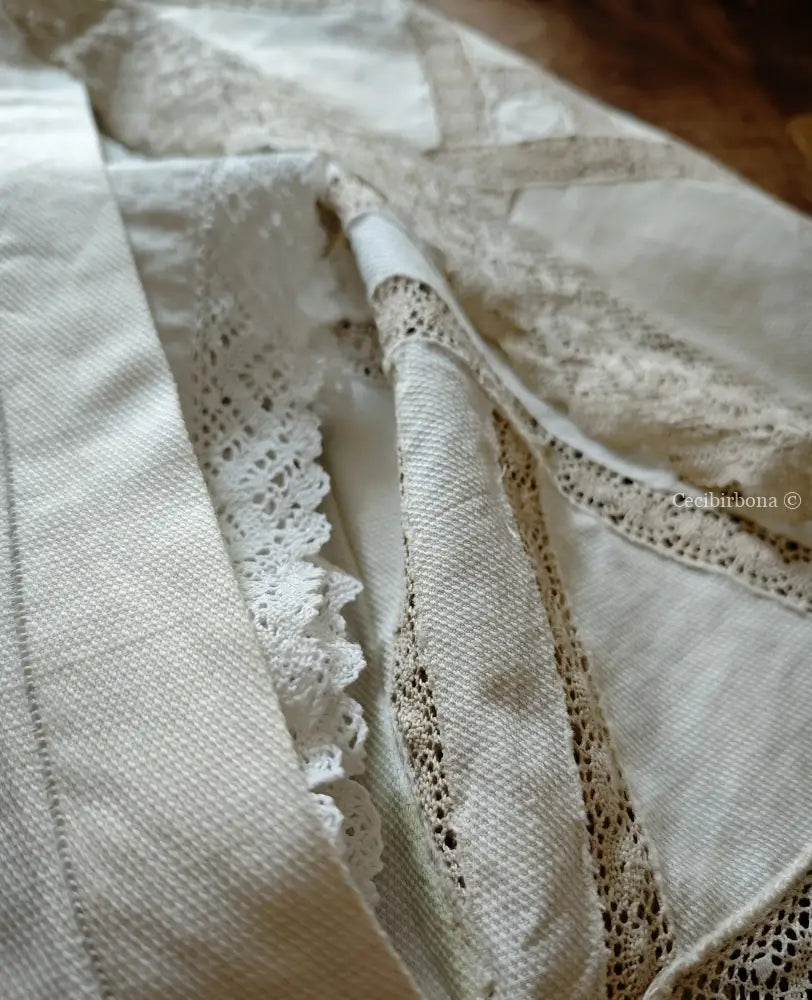 Busta portabiancheria antica con pizzo “Corredo di Angiolina” biancheria antica per la casa