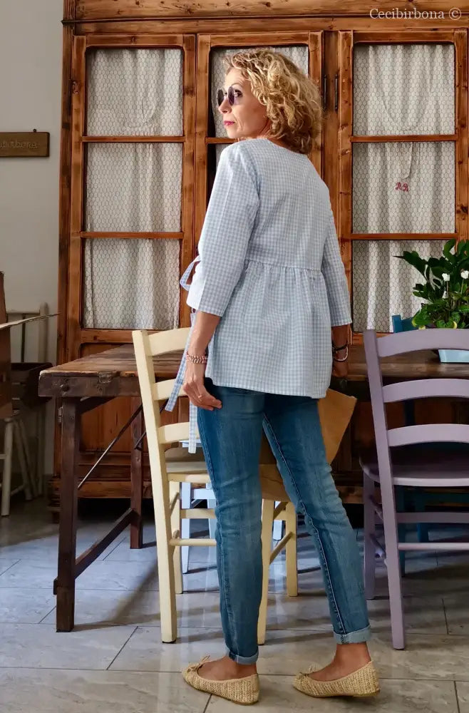 Camicia a quadrettini celesti incrociata (Ref. 186) Small camicia donna