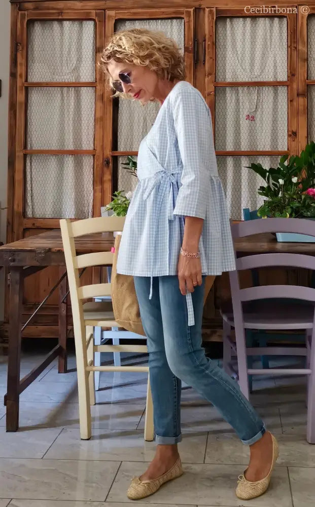 Camicia a quadrettini celesti incrociata (Ref. 186) Small camicia donna