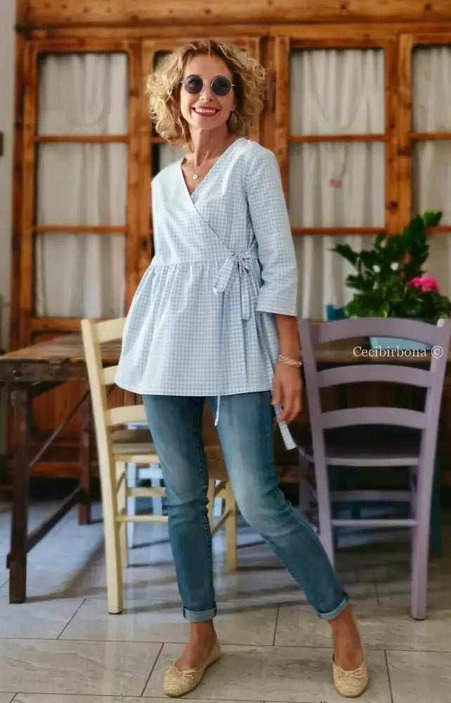 Camicia a quadrettini celesti incrociata (Ref. 186) Small camicia donna