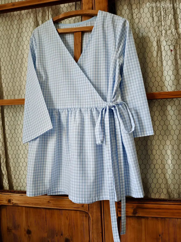 Camicia a quadrettini celesti incrociata (Ref. 186) Small camicia donna