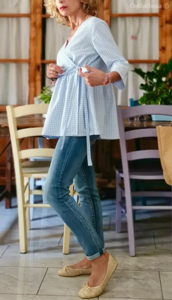 Camicia a quadrettini celesti incrociata (Ref. 186) Small camicia donna