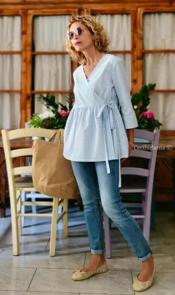 Camicia a quadrettini celesti incrociata (Ref. 186) Small camicia donna