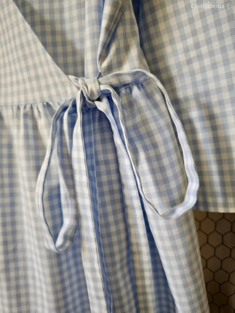 Camicia a quadrettini celesti incrociata (Ref. 186) Small camicia donna