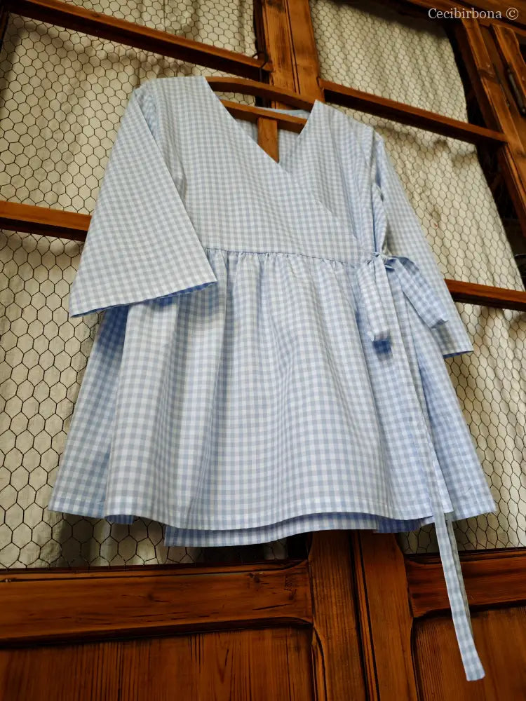 Camicia a quadrettini celesti incrociata (Ref. 186) Small camicia donna