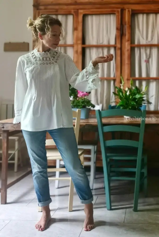 Camicia antica con pizzo a maniche lunghe “Corredo di Angiolina” Biancheria antica da donna