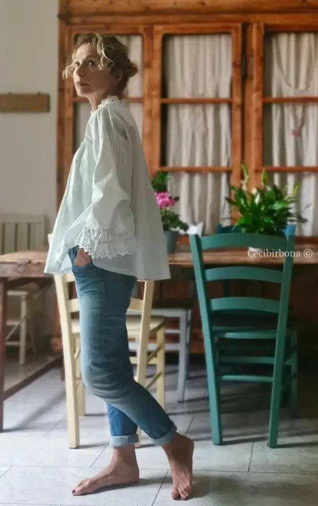 Camicia antica con pizzo a maniche lunghe “Corredo di Angiolina” Biancheria antica da donna