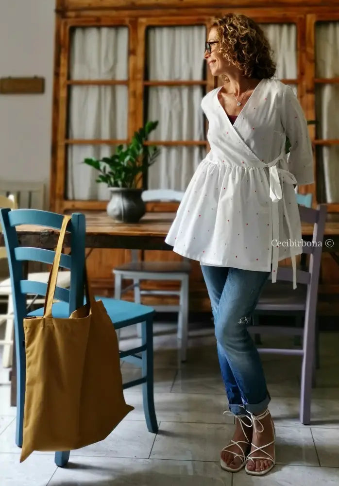 Camicia bianca incrociata a pois (Ref. 149) Media camicia donna