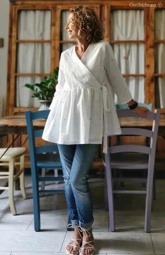 Camicia bianca incrociata a pois (Ref. 149) Media camicia donna