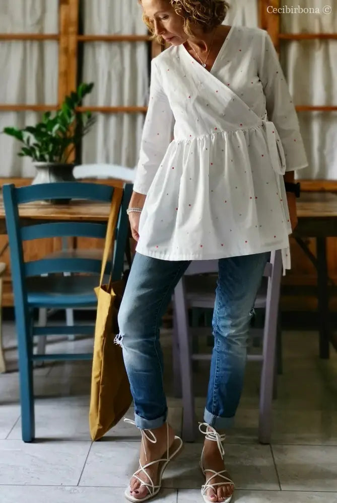 Camicia bianca incrociata a pois (Ref. 149) Media camicia donna