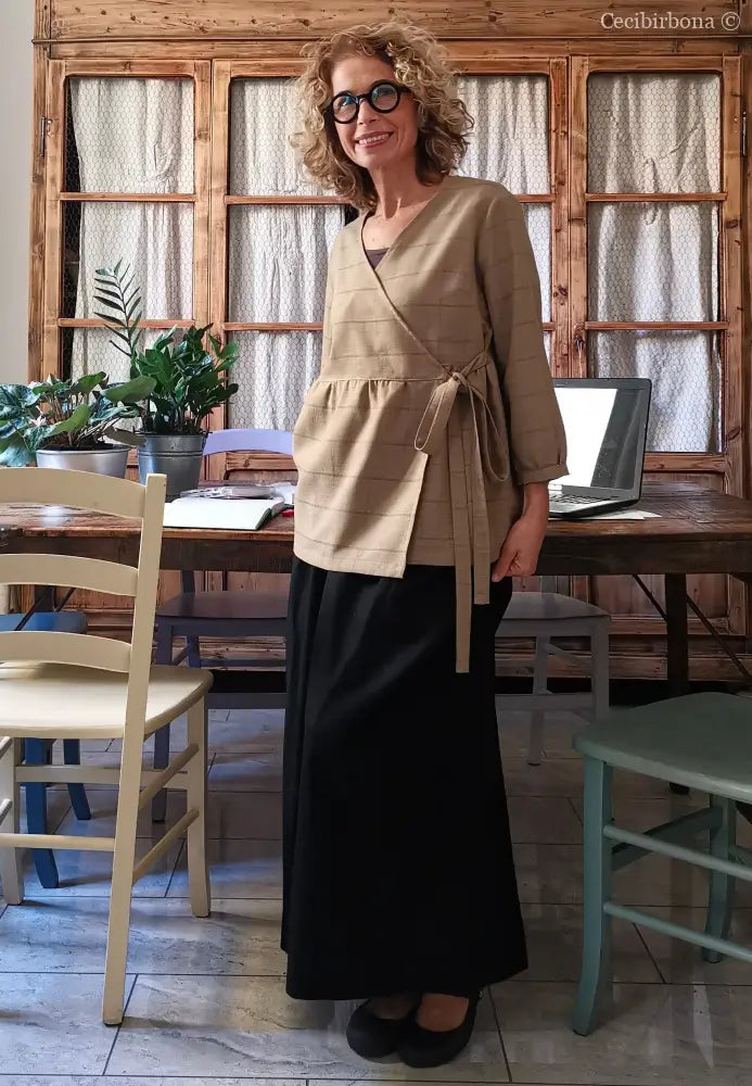 Camicia donna incrociata in lana beige (Ref. 100) camicia donna