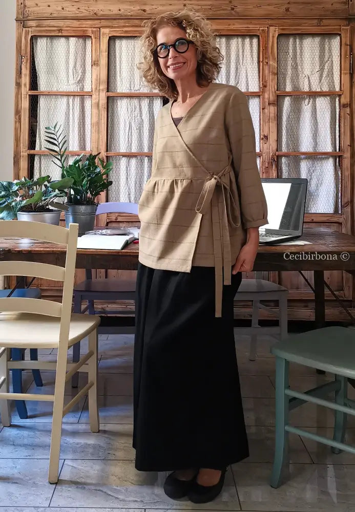 Camicia donna incrociata in lana beige (Ref. 100) camicia donna