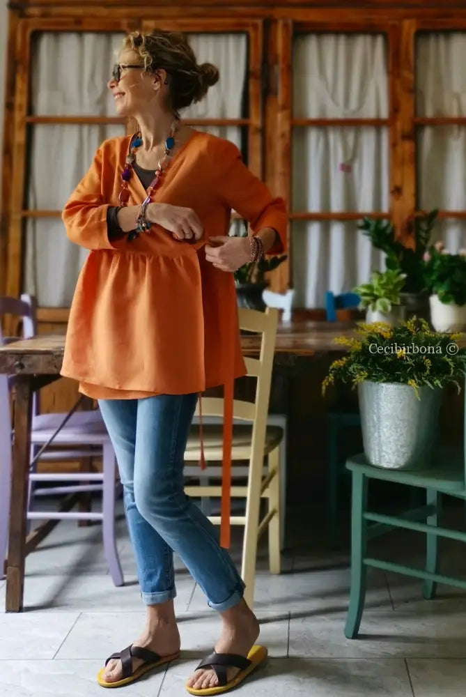 Camicia incrociata in lino arancio con maniche (Ref. 305) camicia donna