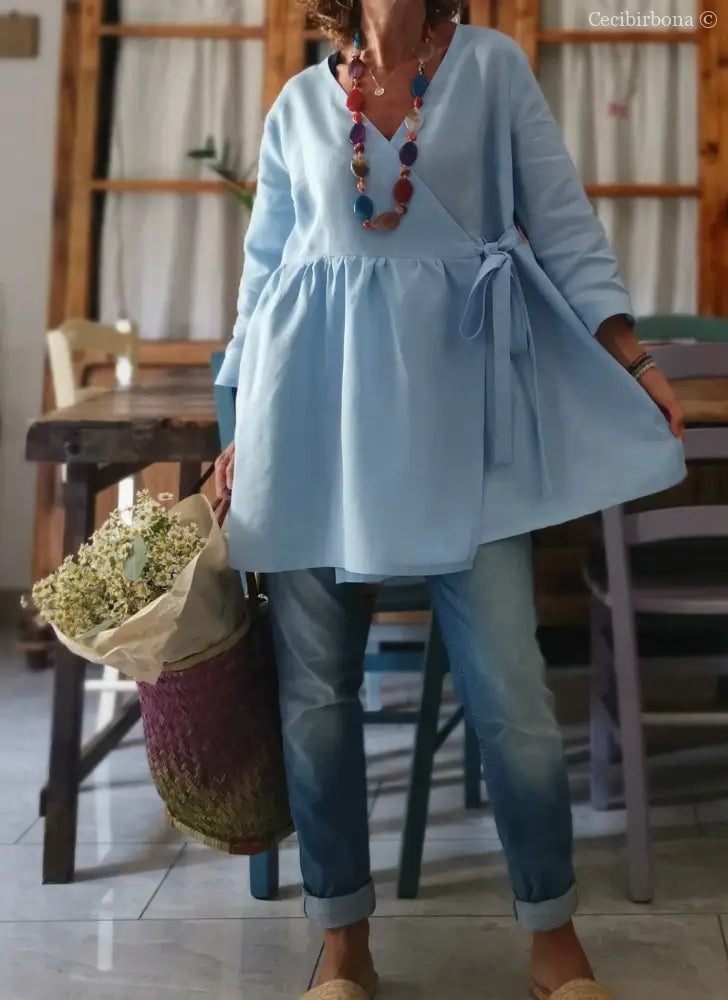 Camicia incrociata in lino celeste con maniche (Ref. 118) camicia donna