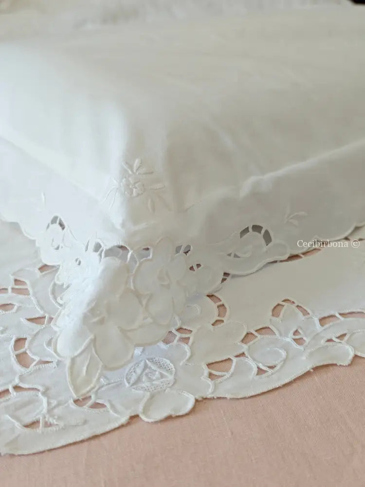 Completo lenzuolo matrimoniale ricamato con federe Lenzuolo matrimoniale rifamato