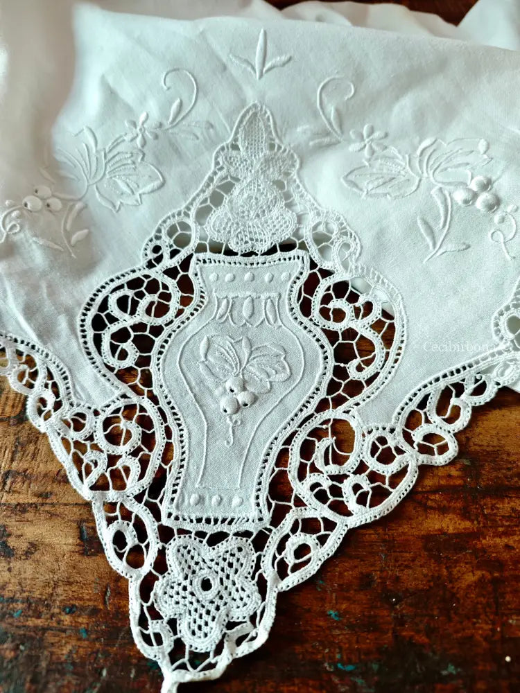 Completo lenzuolo matrimoniale ricamato con federe Lenzuolo matrimoniale rifamato