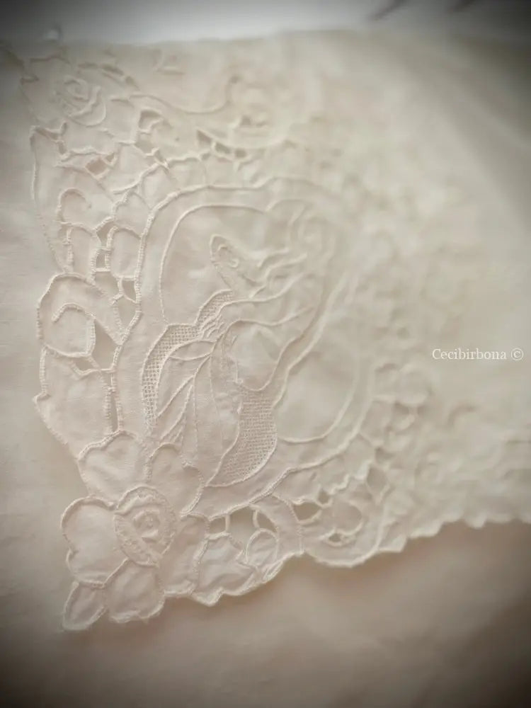 Completo lenzuolo matrimoniale ricamato con federe Lenzuolo matrimoniale rifamato