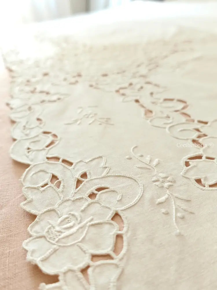 Completo lenzuolo matrimoniale ricamato con federe Lenzuolo matrimoniale rifamato