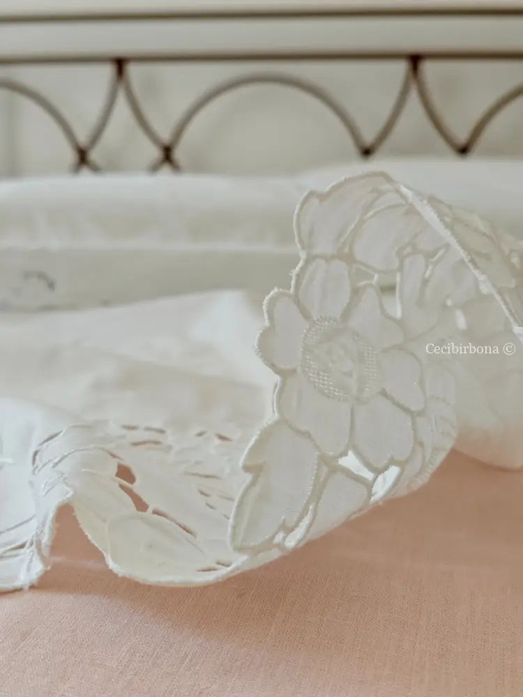 Completo lenzuolo matrimoniale ricamato con federe Lenzuolo matrimoniale rifamato