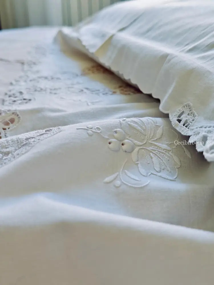 Completo lenzuolo matrimoniale ricamato con federe Lenzuolo matrimoniale rifamato