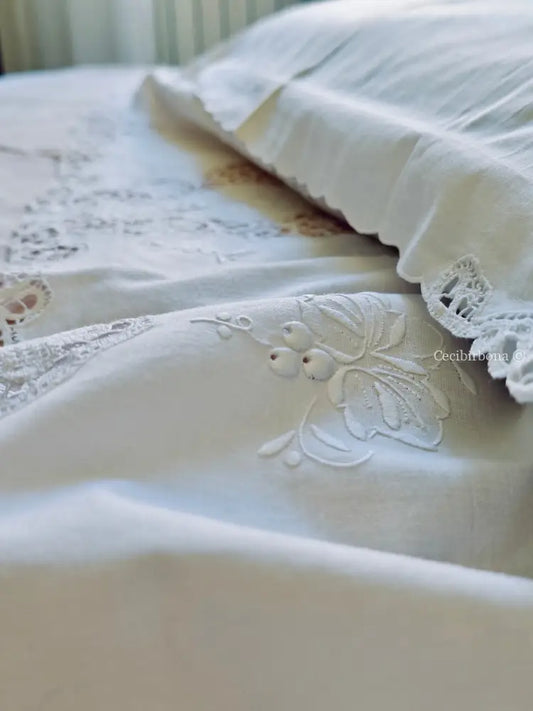 Completo lenzuolo matrimoniale ricamato con federe Lenzuolo matrimoniale rifamato