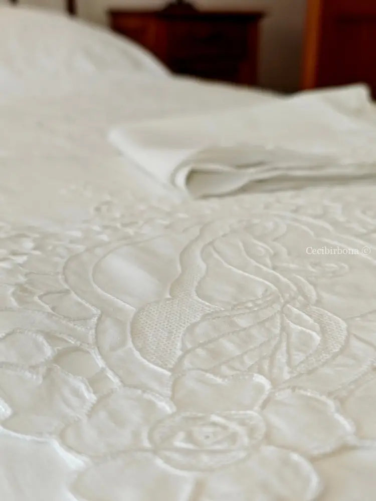 Completo lenzuolo matrimoniale ricamato con federe Lenzuolo matrimoniale rifamato