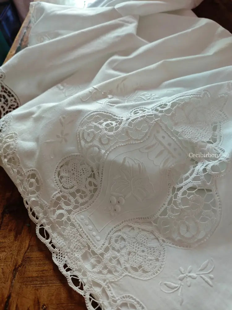 Completo lenzuolo matrimoniale ricamato con federe Lenzuolo matrimoniale rifamato