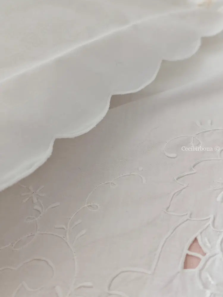 Completo lenzuolo matrimoniale ricamato con uva Lenzuolo matrimoniale ricamato