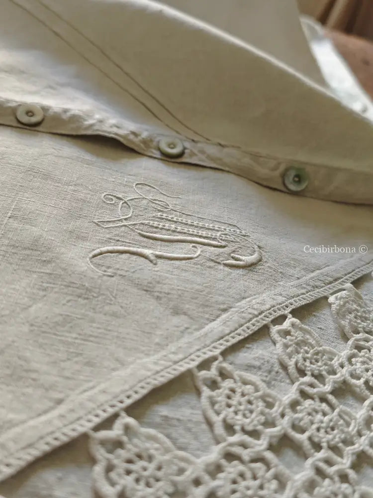 Coppia di federe antiche con pizzo all’uncinetto e monogramma MR biancheria antica per la casa
