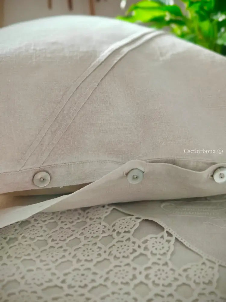 Coppia di federe antiche con pizzo all’uncinetto e monogramma MR biancheria antica per la casa