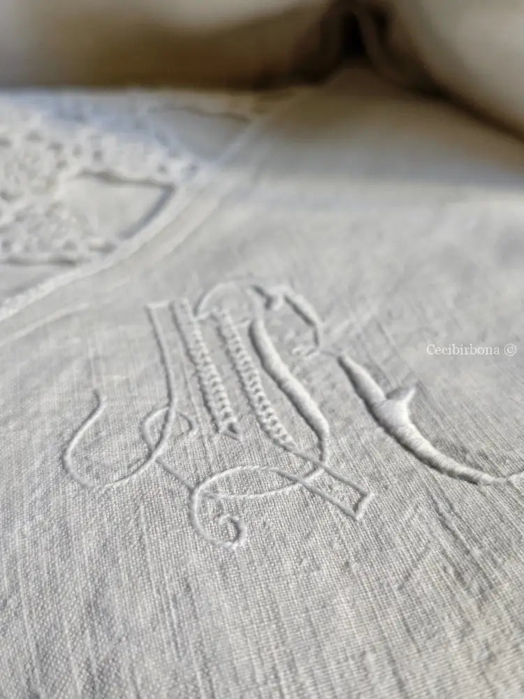 Coppia di federe antiche con pizzo all’uncinetto e monogramma MR biancheria antica per la casa