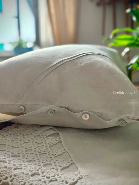 Coppia di federe antiche con pizzo all’uncinetto e monogramma MR biancheria antica per la casa