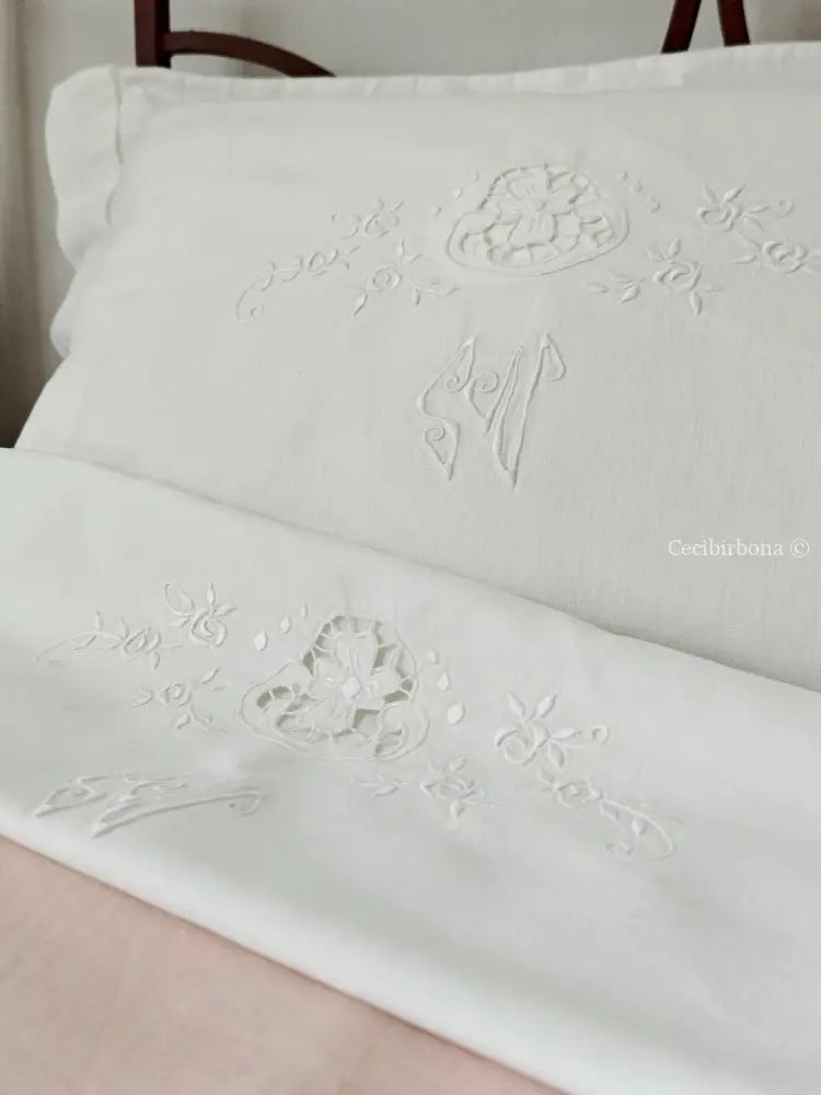 Coppia di federe antiche con ricami e monogramma SN biancheria antica per la casa