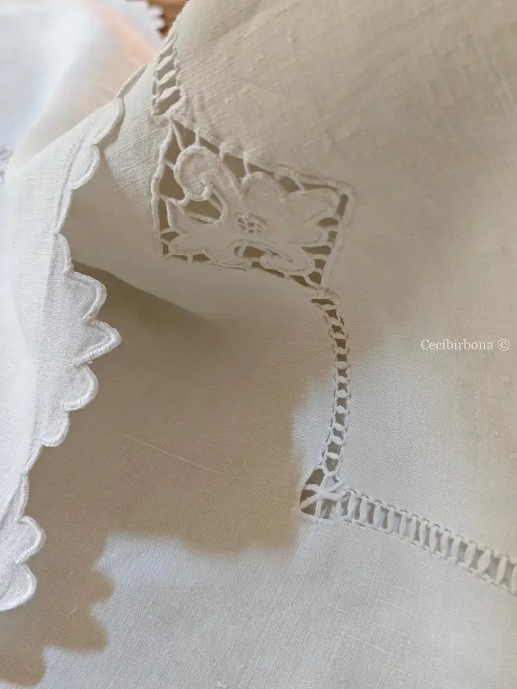 Coppia di federe antiche in lino con ricamo smerlo e monogramma NS biancheria antica per la casa