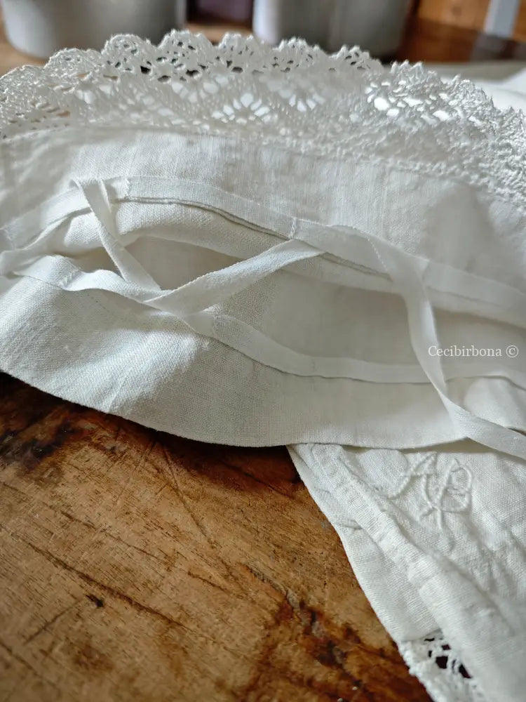 Coppia di federe antiche ricamate in lino “Corredo di Angiolina” biancheria antica per la casa