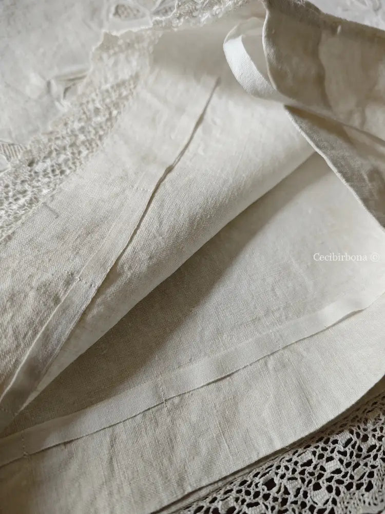 Coppia di federe antiche ricamate in lino “Corredo di Angiolina” biancheria antica per la casa