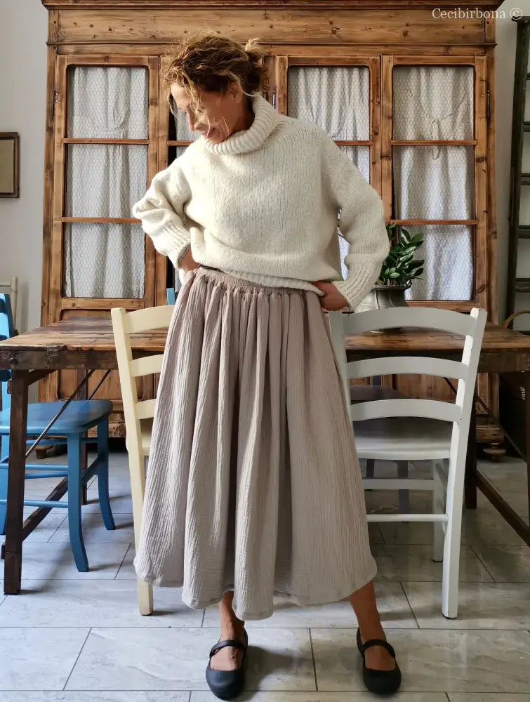 DISPONIBILE IN PREORDINE Gonna in mussola di cotone beige con cinturino elastico e tasche gonna donna