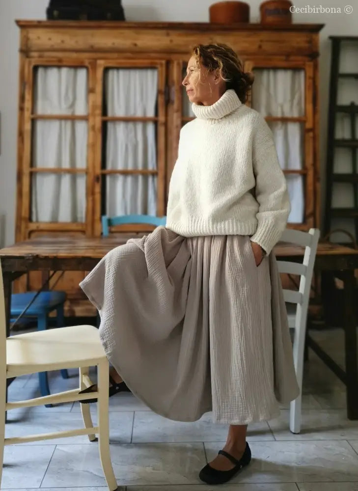 DISPONIBILE IN PREORDINE Gonna in mussola di cotone beige con cinturino elastico e tasche gonna donna